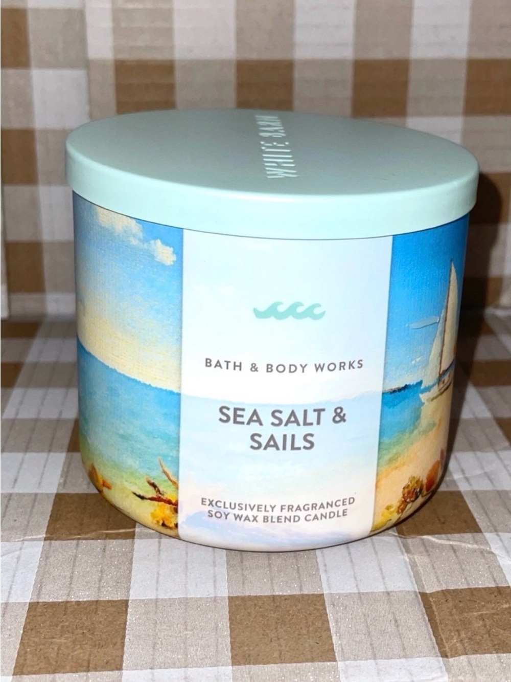 BATH & BODY WORKS SEA SALT & SAILS 3 WICK CANDLE